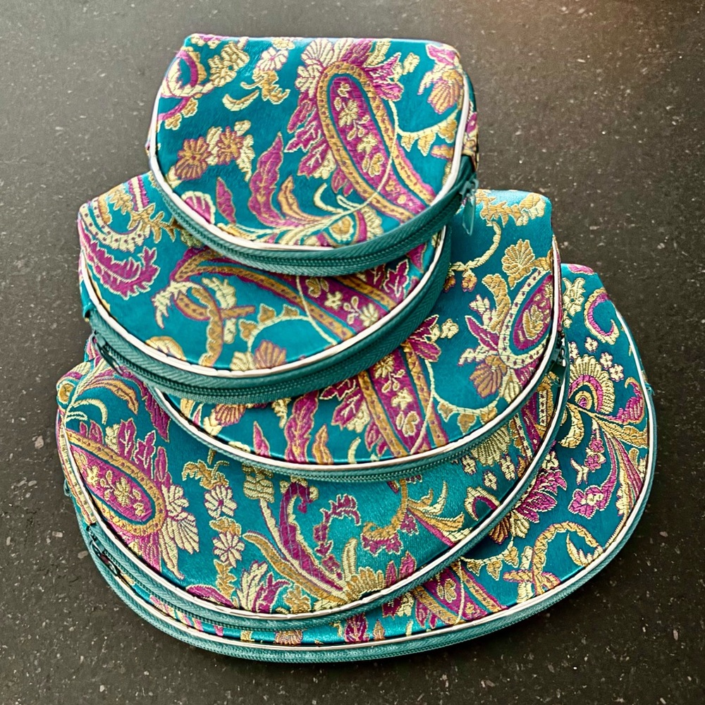 Paisley Print 5 Stacking Cases